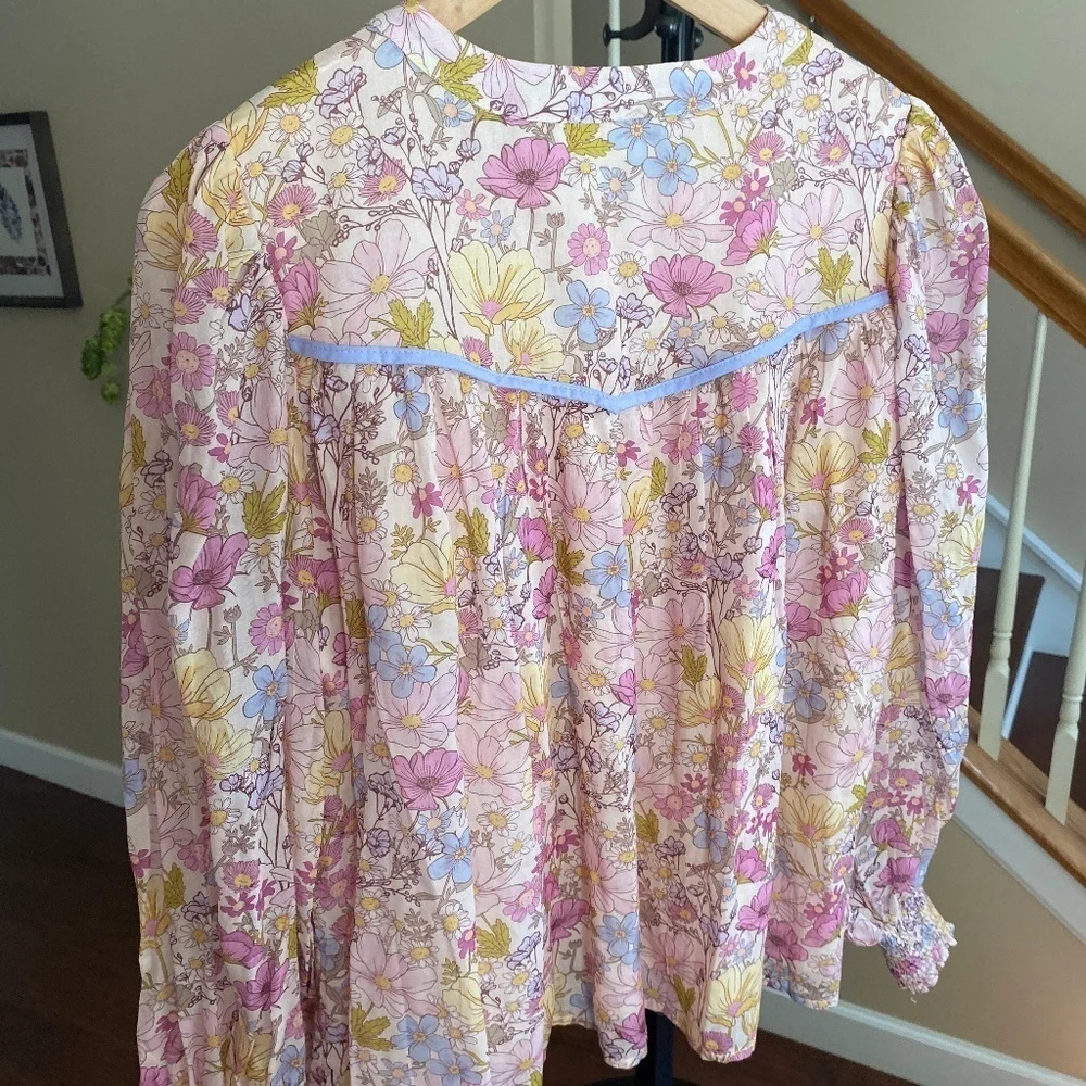 Aureum Designer's Floral Henley Puff Sleeve Blouse (NWOT) Size Small - Picture 4 of 15